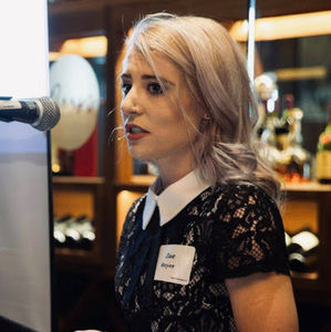 Meet your Posher, Zoë